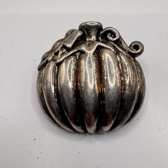 Vintage Metal Pumpkin Brooch Pin – 1.5” Fall Jewelry Antiqued Silver Finish - Picture 4 of 6